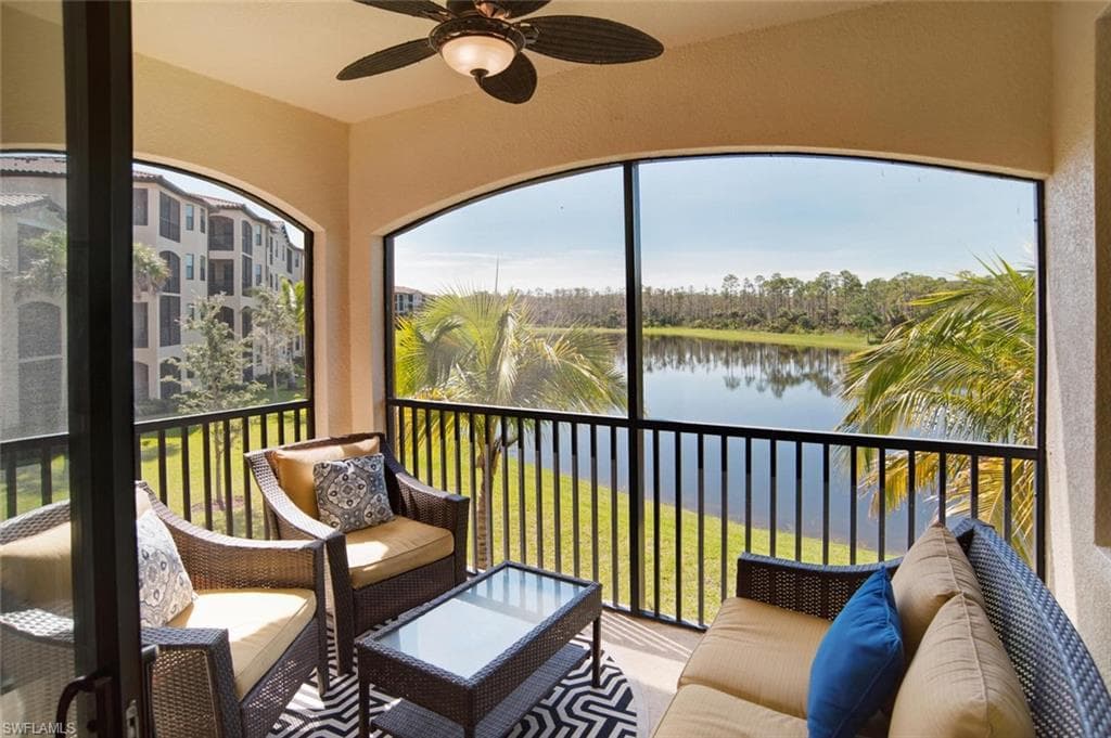 9731 Acqua CT 523 NAPLES, FL 34113