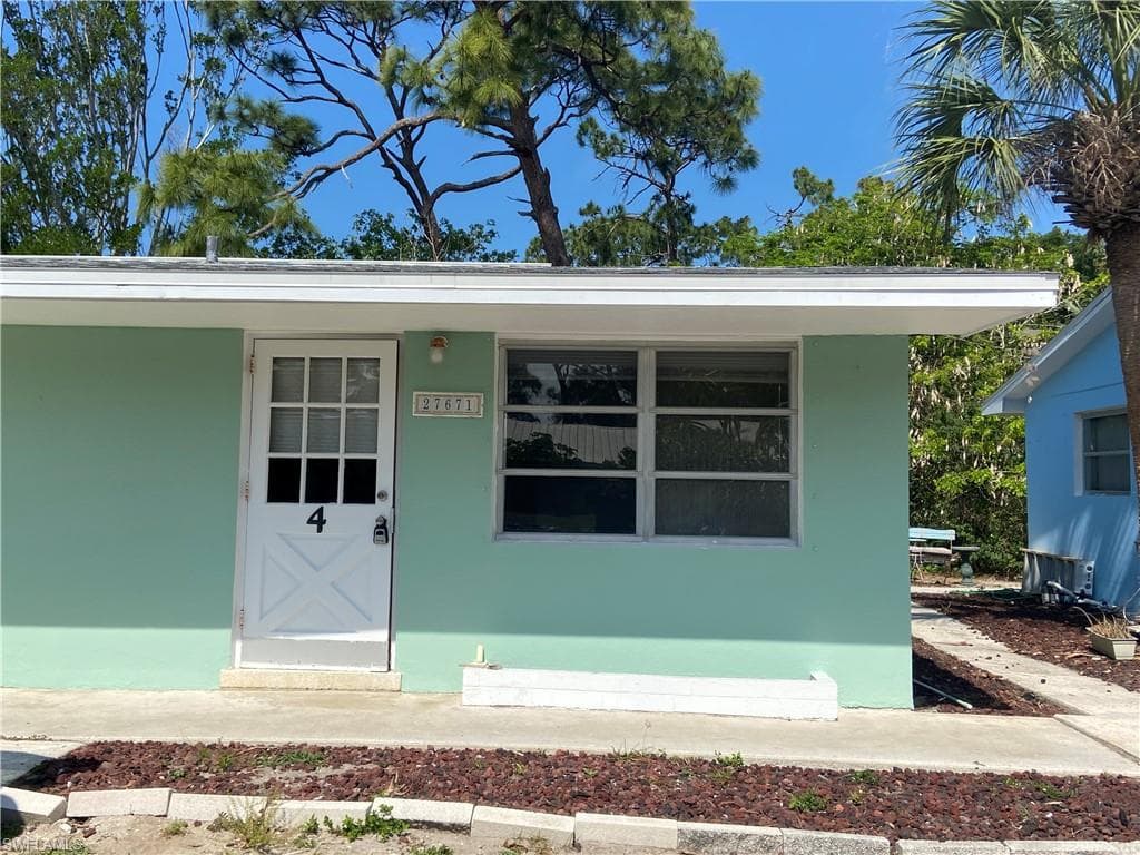 27671 Okeana ST BONITA SPRINGS, FL 34134