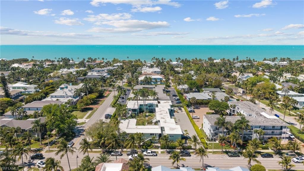 277 8th AVE S 277 NAPLES, FL 34102
