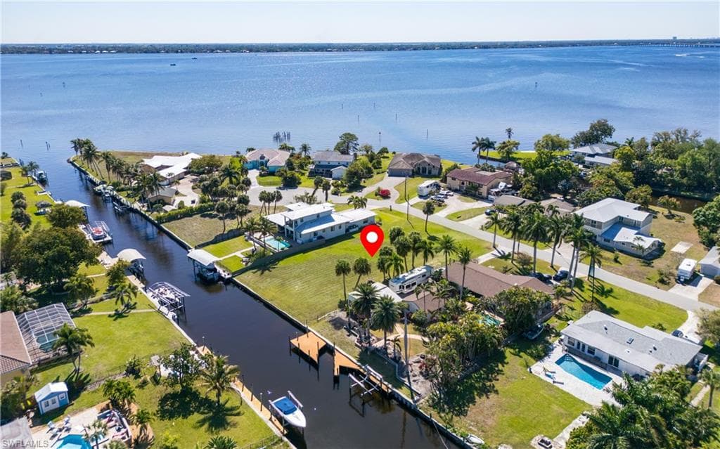 1820 Marina CIR NORTH FORT MYERS, FL 33903