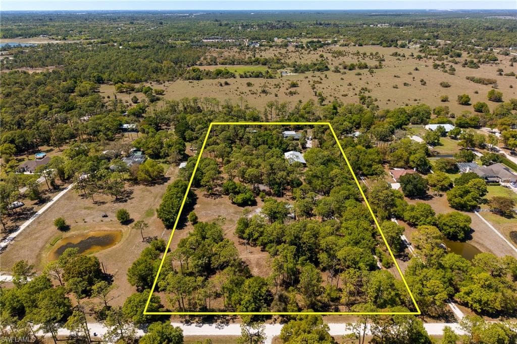 18551 Lynn RD NORTH FORT MYERS, FL 33917