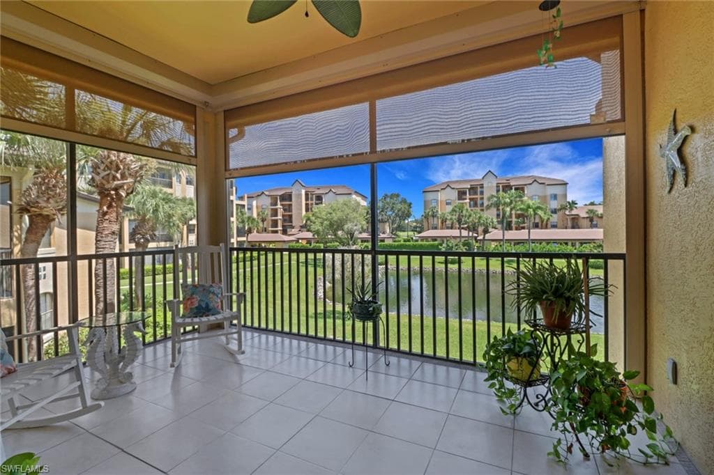 184 Vintage CIR N201 NAPLES, FL 34119