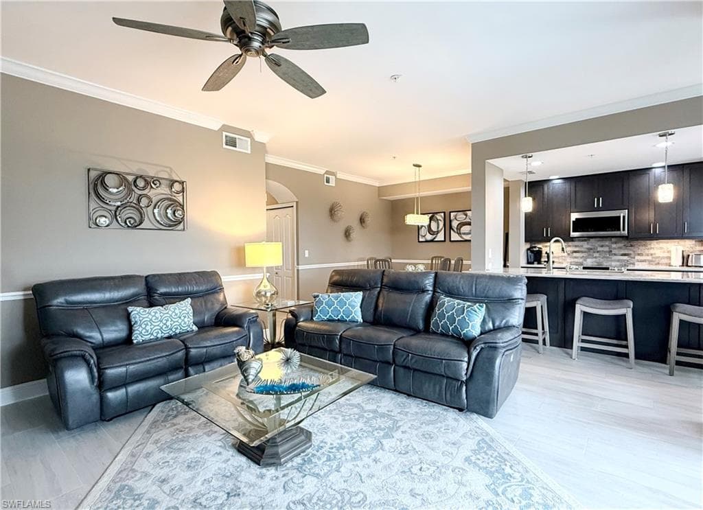 8555 Naples Heritage DR 245 NAPLES, FL 34112