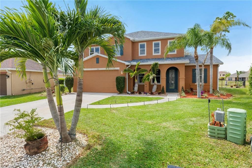 8130 Blue Daze CT LEHIGH ACRES, FL 33972