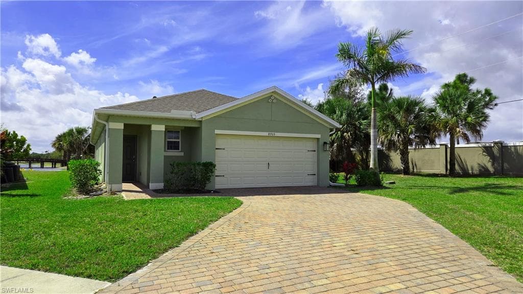 8705 Swell Brooks CT NORTH FORT MYERS, FL 33917