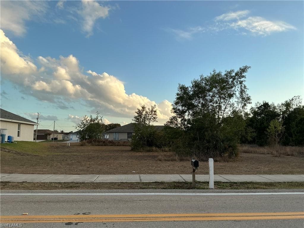 4323 12th ST W LEHIGH ACRES, FL 33971