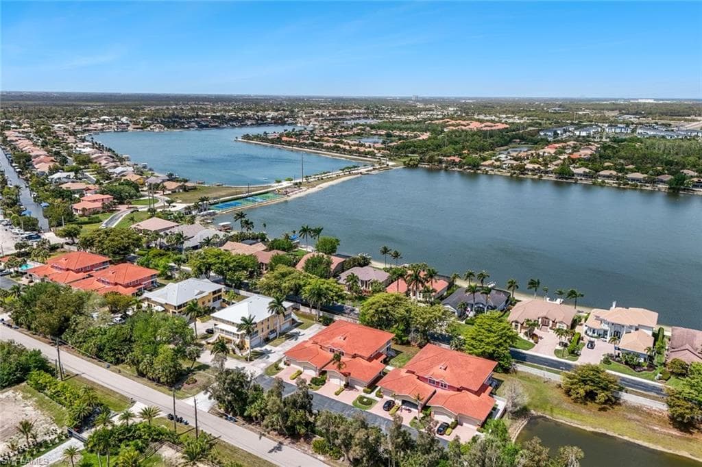 5370 Park RD 2 FORT MYERS, FL 33908