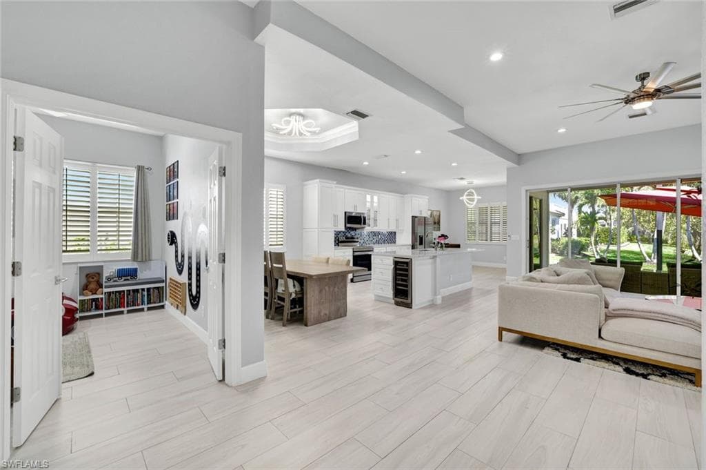 16143 Parque LN NAPLES, FL 34110