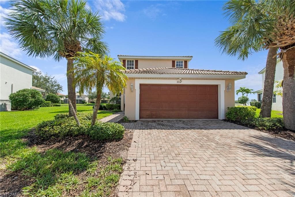 2537 Deerfield Lake CT CAPE CORAL, FL 33909