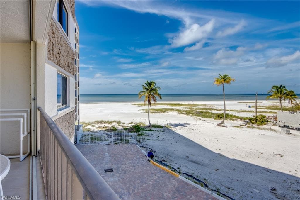 2532 Estero BLVD 208 FORT MYERS BEACH, FL 33931