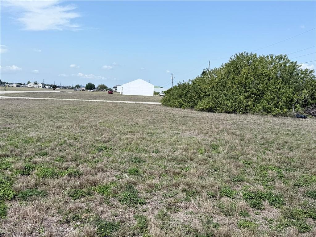 1107 NE 7th ST CAPE CORAL, FL 33909