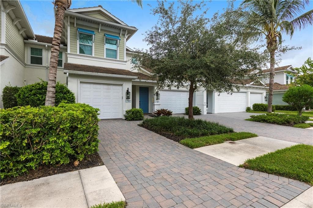 2319 Sawyers Hill RD 703 NAPLES, FL 34120