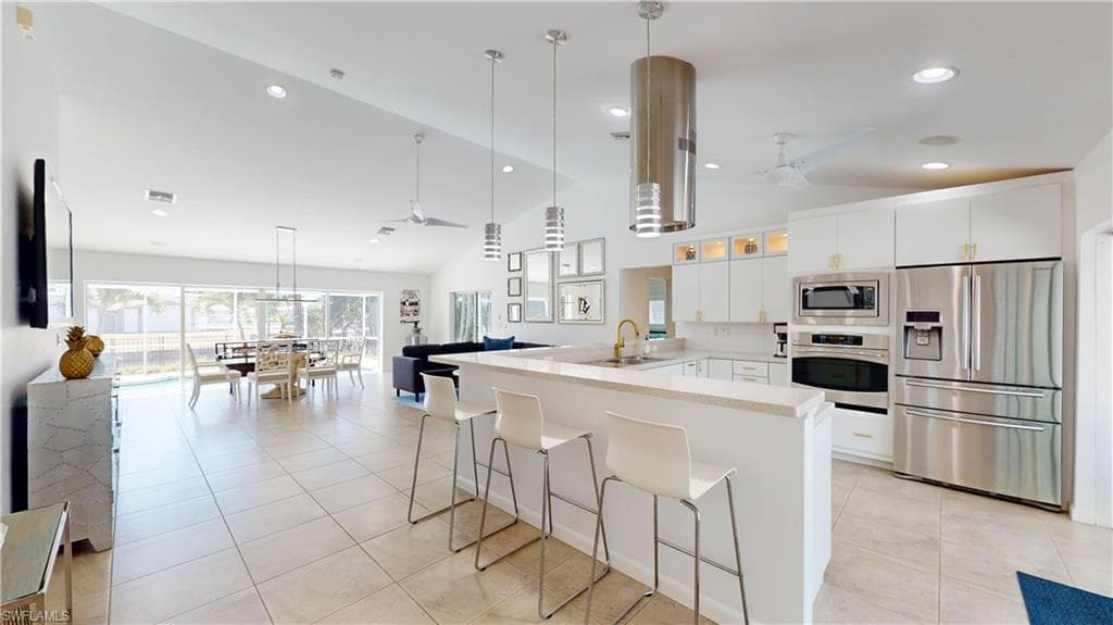 814 El Dorado PKWY E CAPE CORAL, FL 33904