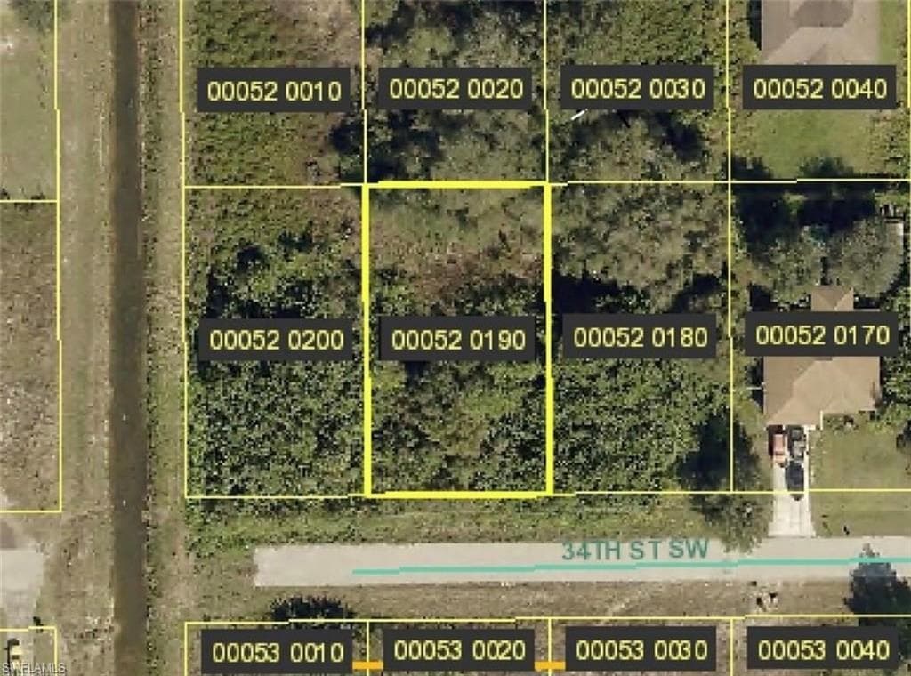 3816 34th ST SW LEHIGH ACRES, FL 33976