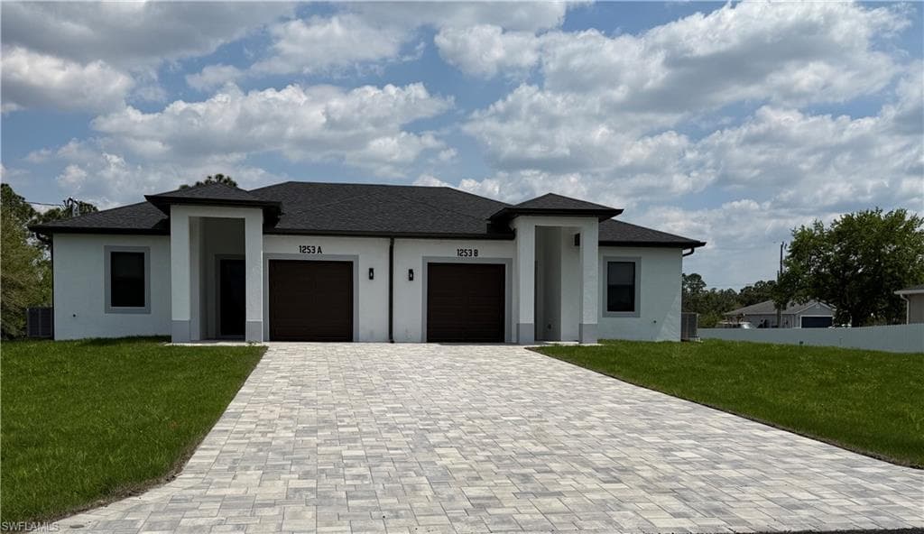 1253 Columbus BLVD FORT MYERS, FL 33913