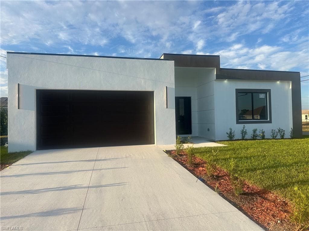 2801 SW Embers TER CAPE CORAL, FL 33991