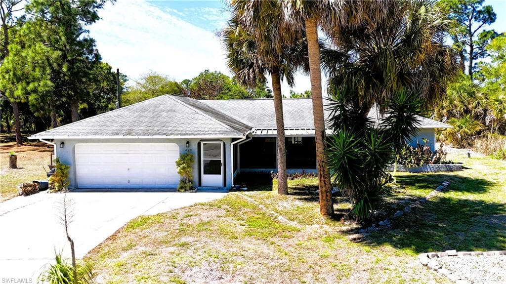 403 McArthur AVE LEHIGH ACRES, FL 33936