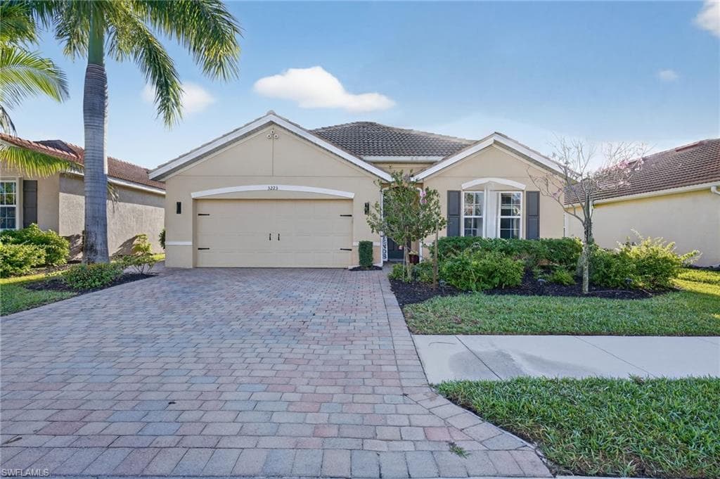 3223 Birchin LN FORT MYERS, FL 33916