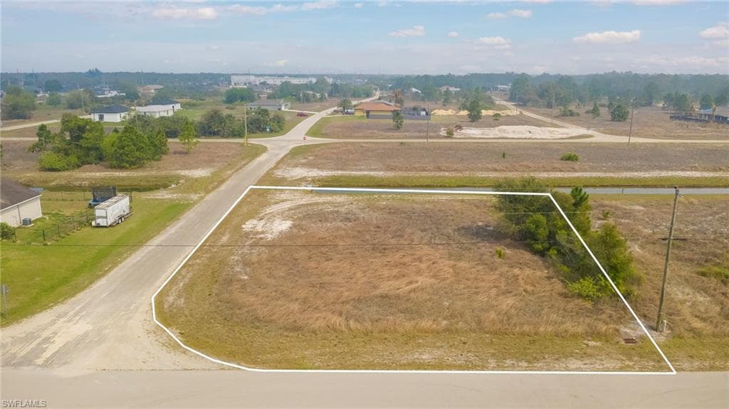 831 Colyer ST E LEHIGH ACRES, FL 33974