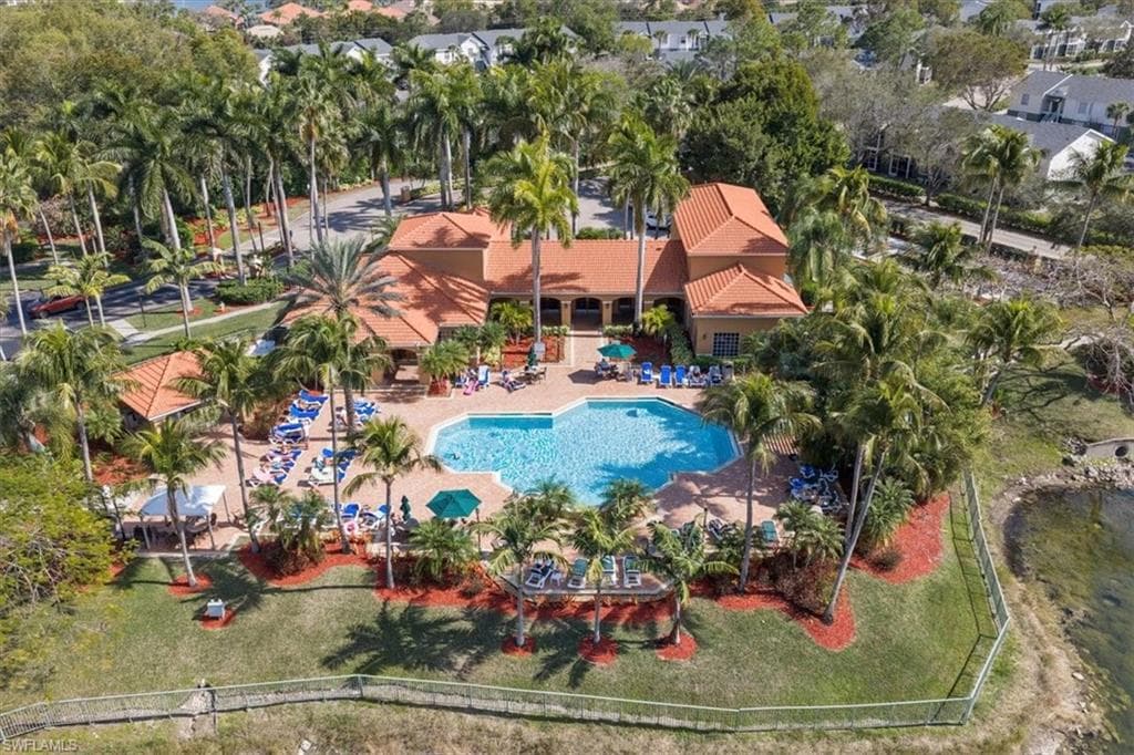 1210 Wildwood Lakes BLVD 306 NAPLES, FL 34104