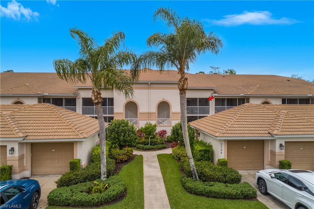 3705 Buttonwood WAY 1624 NAPLES, FL 34112