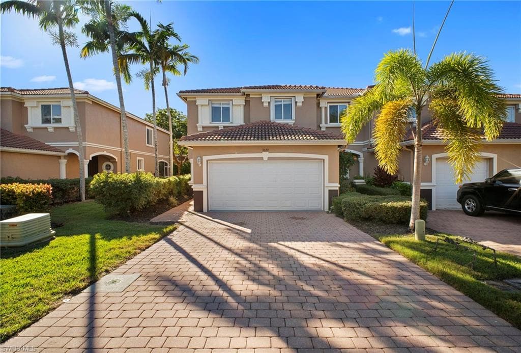 9648 Roundstone CIR FORT MYERS, FL 33967
