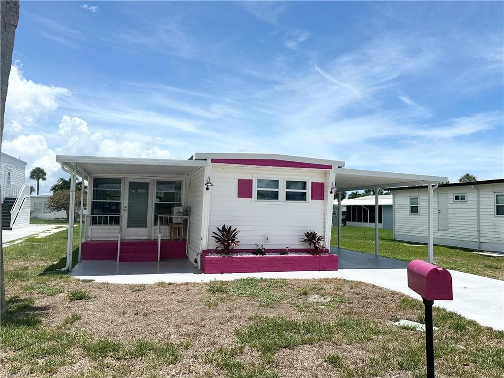 11371 Bayside BLVD FORT MYERS BEACH, FL 33931