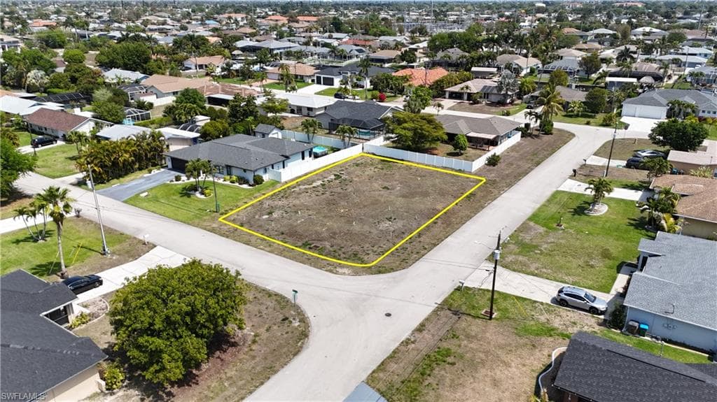 4037 SW 2nd PL CAPE CORAL, FL 33914