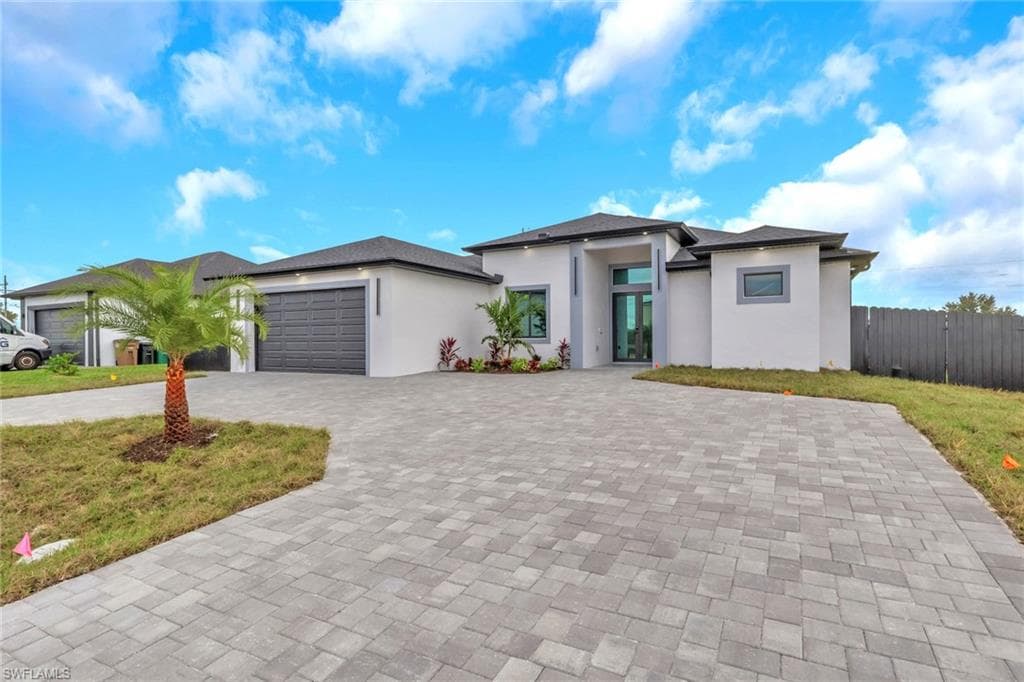 246 Gleason PKWY CAPE CORAL, FL 33914