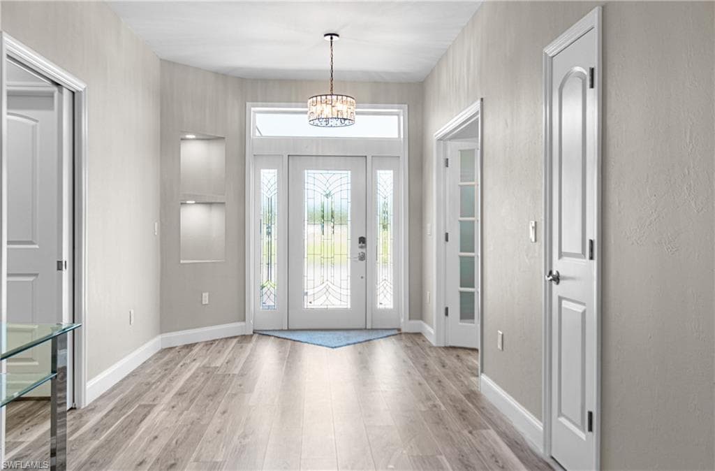2016 Oxford Ridge CIR LEHIGH ACRES, FL 33973