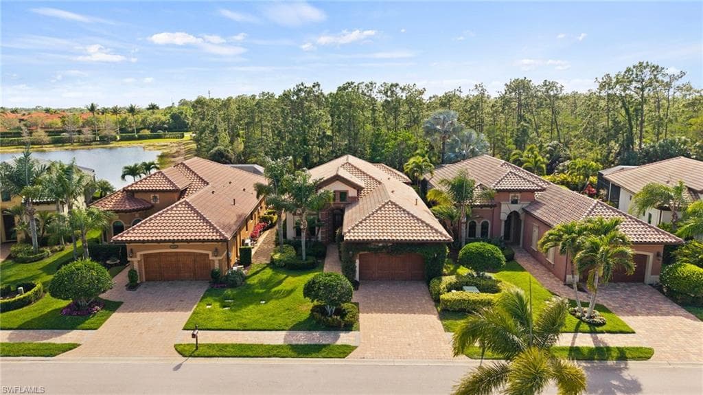 6223 BRUNELLO LN NAPLES, FL 34113