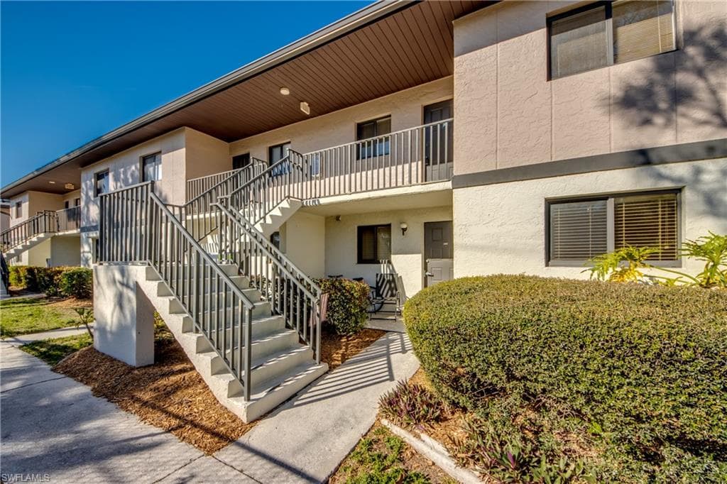 1211 Barrett RD 1108 NORTH FORT MYERS, FL 33903
