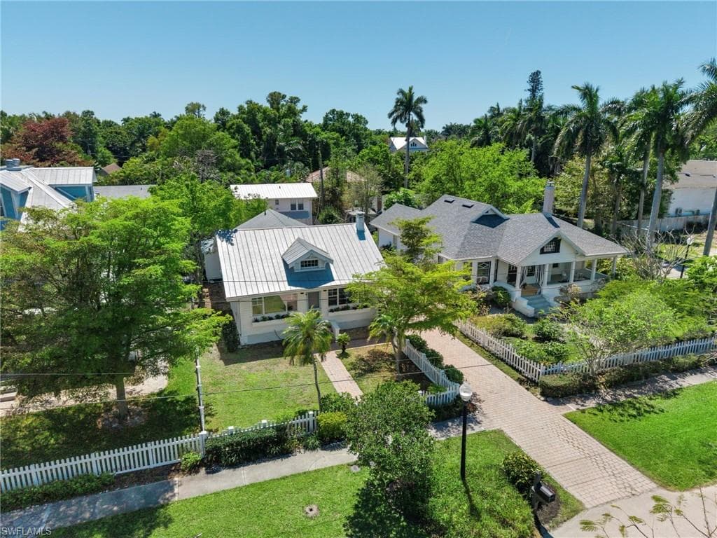 1310 Poinciana AVE FORT MYERS, FL 33901