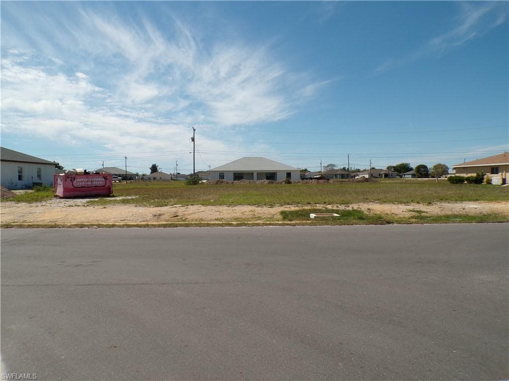 1816 NE 8th PL CAPE CORAL, FL 33909