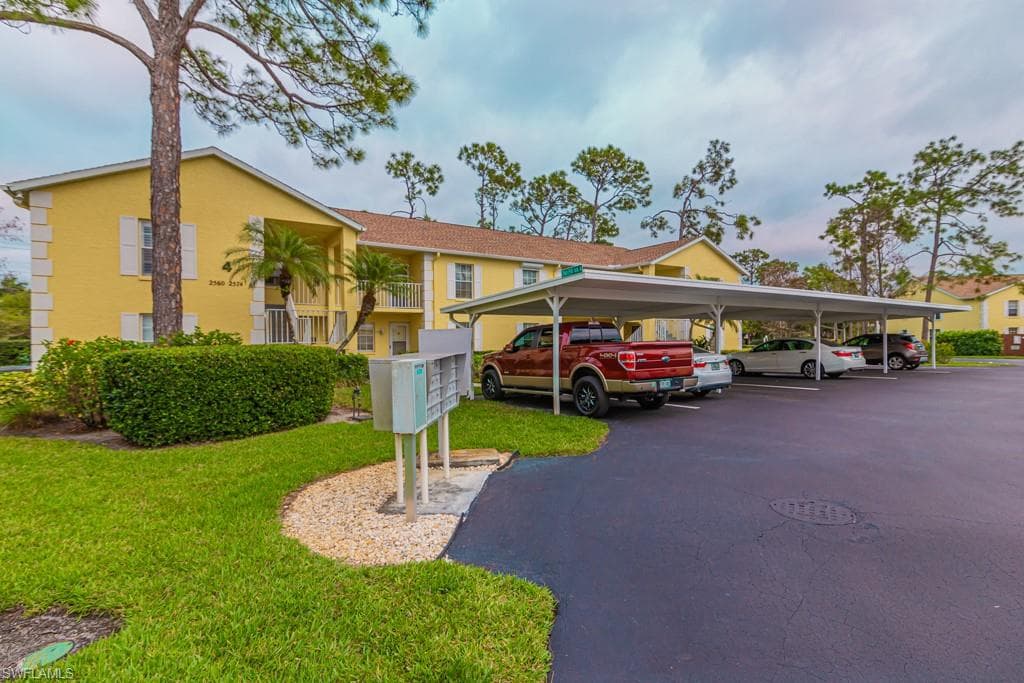 2562 Kings Lake BLVD NAPLES, FL 34112
