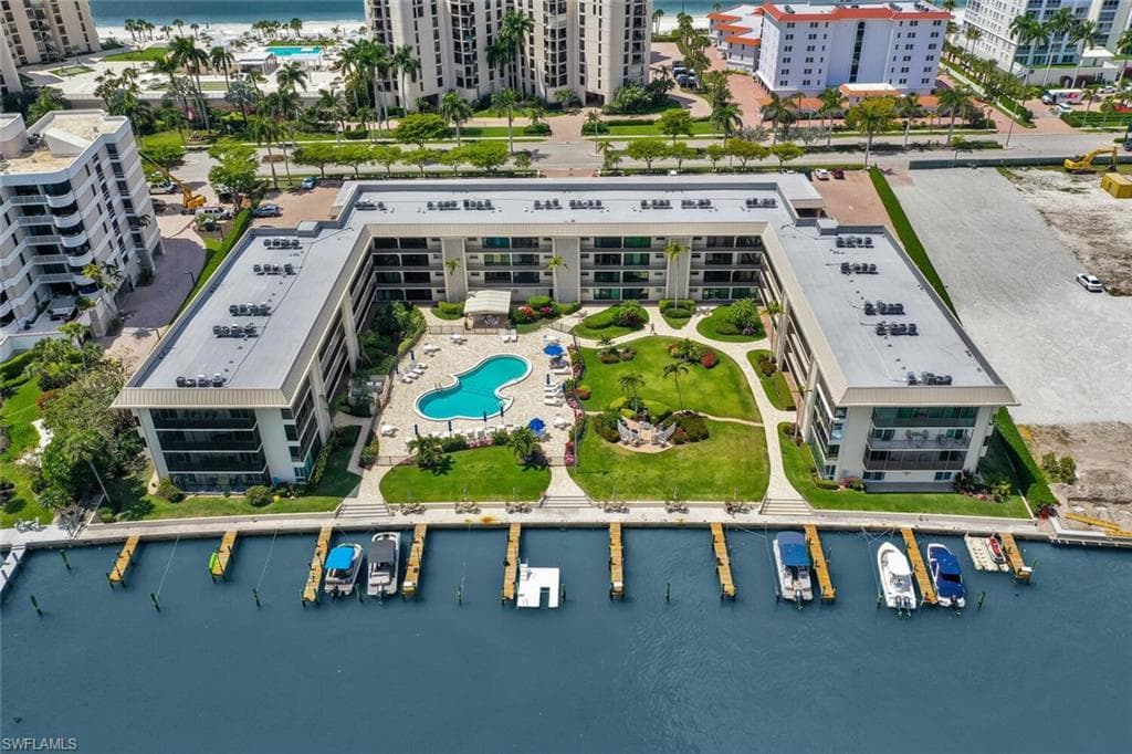 3200 Gulf Shore BLVD N 105 NAPLES, FL 34103