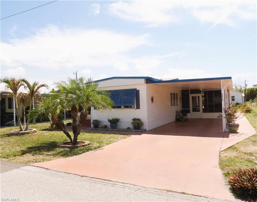 5020 Forest Park DR NORTH FORT MYERS, FL 33917