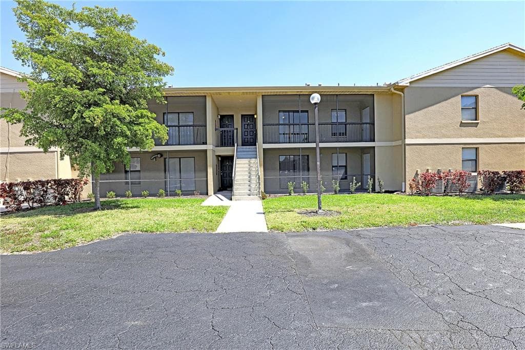 5311 Summerlin RD 1112 FORT MYERS, FL 33919
