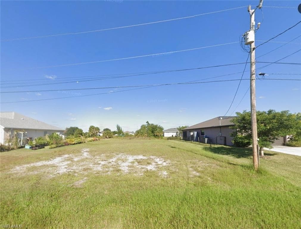 3723 NE 12th PL CAPE CORAL, FL 33909
