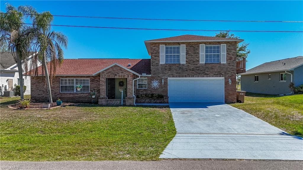 238 SE 9th TER CAPE CORAL, FL 33990