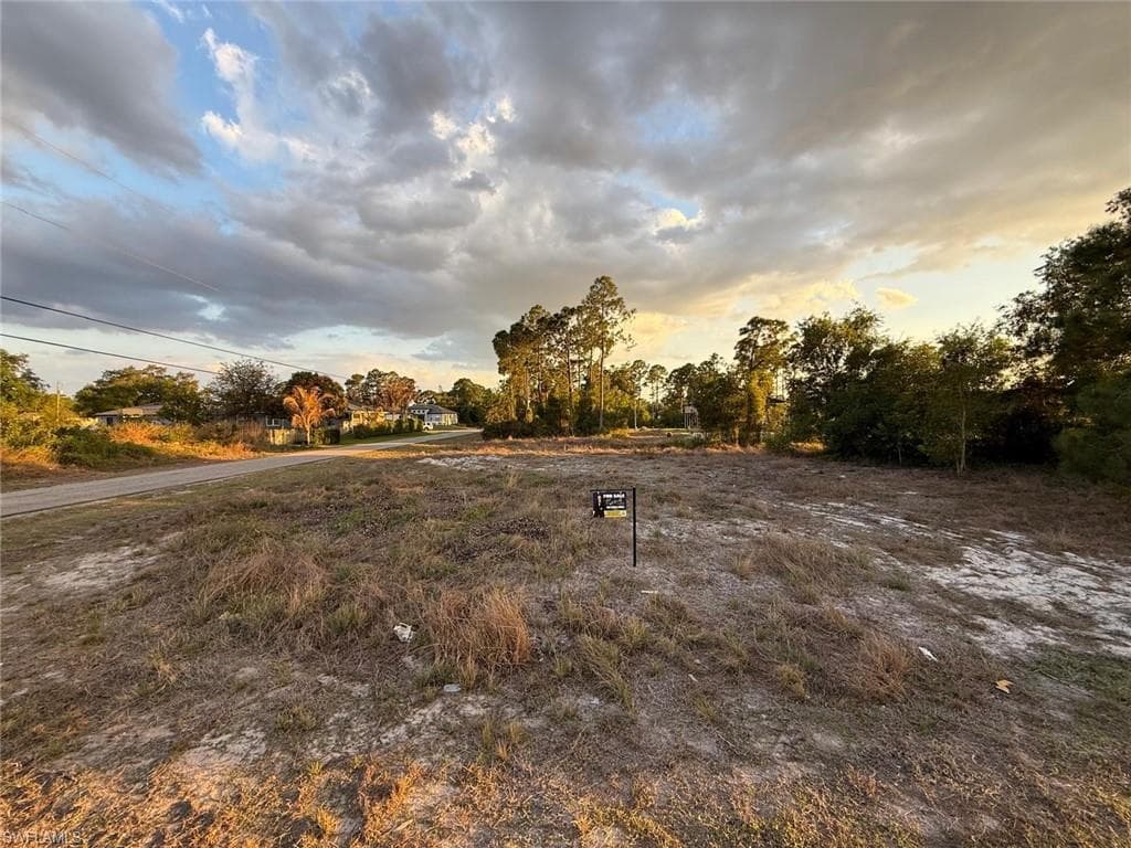 3801 35TH ST SW LEHIGH ACRES, FL 33976