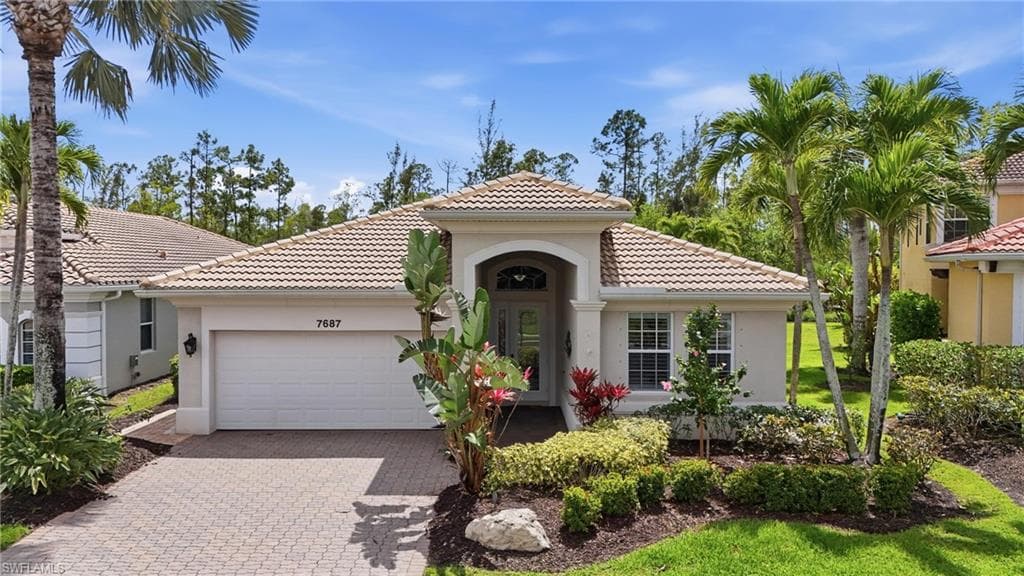 7687 Martino CIR NAPLES, FL 34112