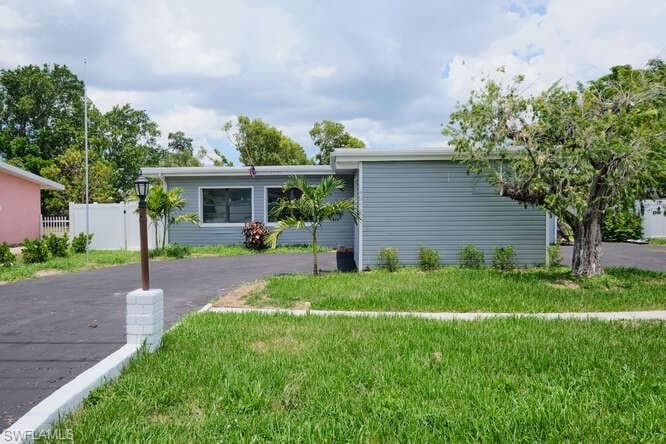 4370 Deleon ST FORT MYERS, FL 33901