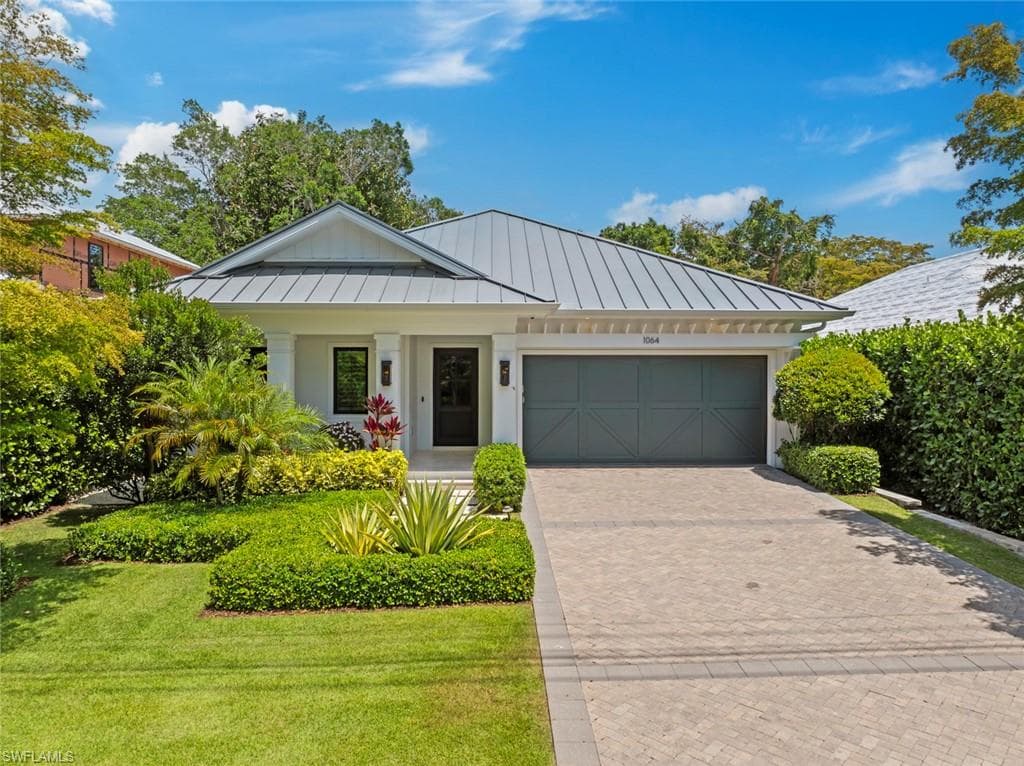 1064 13th ST N NAPLES, FL 34102