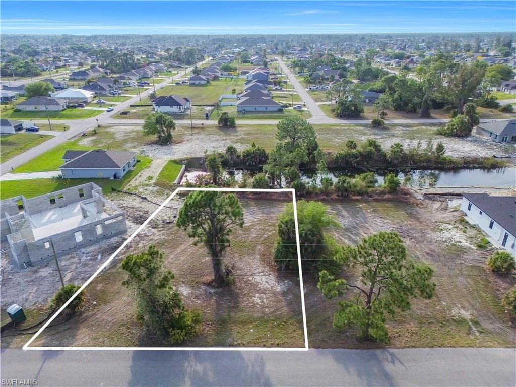 3440 NE 17th PL CAPE CORAL, FL 33909