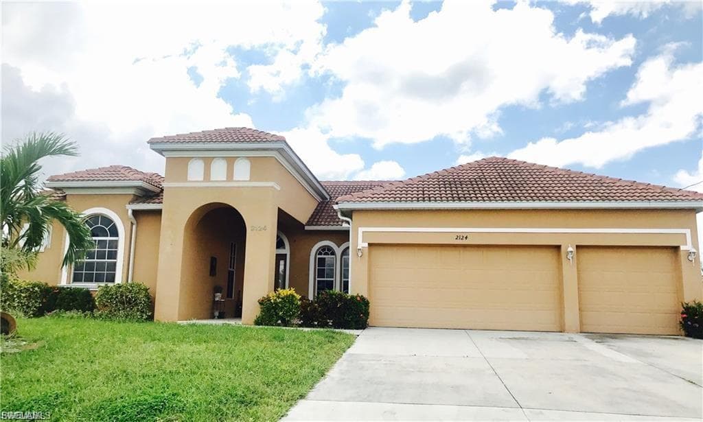 2124 Skyline BLVD CAPE CORAL, FL 33991