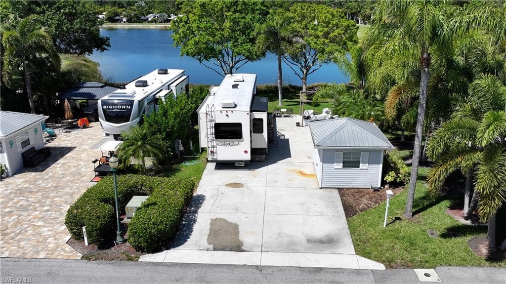 5592 Brightwood DR FORT MYERS, FL 33905