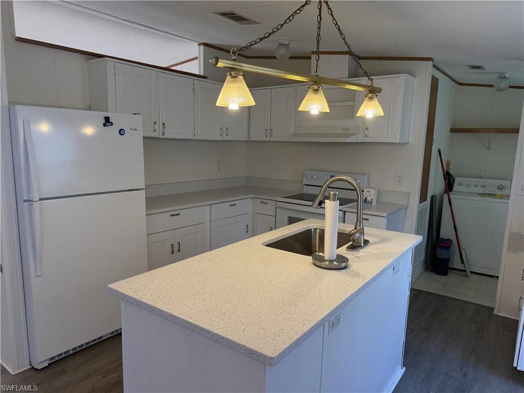 2253 Queen Anne DR FORT MYERS, FL 33905