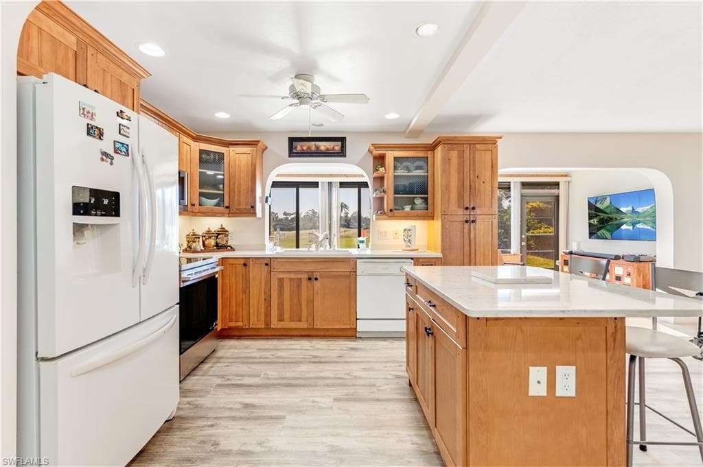 4139 Lakewood BLVD E2 NAPLES, FL 34112