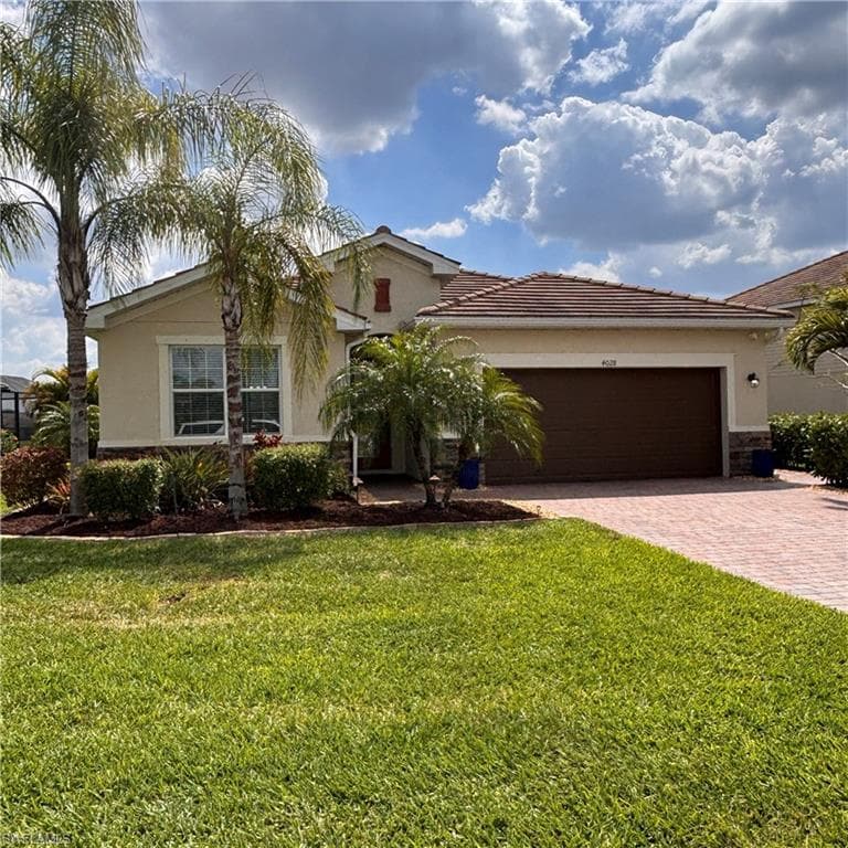 4028 E Hampton CIR ALVA, FL 33920